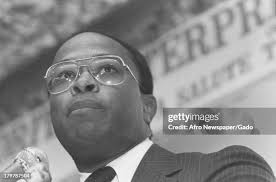 2,085 Mike Kurt Photos & High Res Pictures