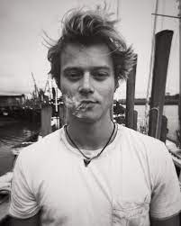 Rudy pankow is quickly becoming a new tv hearththrob thanks to his starring role in outer banks on netflix. Rudy Pankow Outer Banks Pankow Surfer Boys