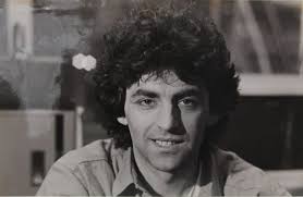 En ce début d'après-midi, nous vous proposons cette vidéo de Claude Barzotti  en duo avec son grand ami Claude Michel sur le titre "Une Histoire  d'Amour". Cette vidéo a été faite au