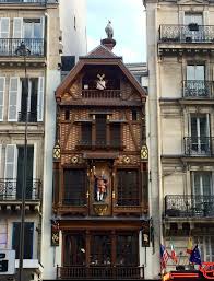 L Etonnante Facade Alsacienne Du Mcdo Saint Lazare En 2020 Saint Lazare Facade Saint Lazare Paris