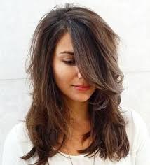 Coupe de cheveux 2020 : La Coupe Mi Longue Une Coiffure Tendance Pour Cet Ete