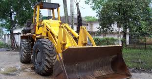 You can also see a drawbar and the power takeoff just above it. Tractor Hydraulics For Dummies Everything You Need To Know Farming Base