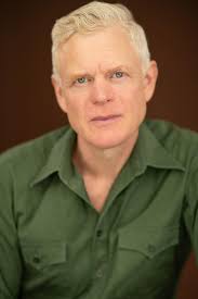 Un regalo di Natale per Daisy (Film per la TV 2021)