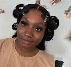 Hello! 👋🏻 I'm running a limited time special to gain new clients. 💄🥰 To  book with me, you can either PM/DM me or email me at  styledbyandyofficial1@gmail.com To look at my portfolio