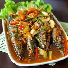 Pindang Bumbu Sarden By Mrs Wijaya Bahan 4 Ekor Ikan Pindang Salem 700gr 1 Bh Jeruk Nipis 5 Siong B Putih Iri Resep Masakan Makan Malam Resep Makanan