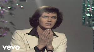 Ver las letras de camilo sesto y escuchar perdóname, el amor de mi vida, jamás, vivir así es morir de amor y más canciones! Camilo Sesto El Amor De Mi Vida Video Tve Playback Youtube