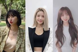 Rambut pendek banyak juga beberapa para wanita yang lebih memilih rambut pendek karena merasa lebih mudah diatur. 10 Gaya Rambut Terbaik Untuk Pemilik Wajah Bulat Ala Artis Korea