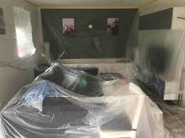 Beim hausbau gehören das tapezieren und streichen der wände und decken zu den beliebtesten eigenleistungen. Decke Streichen Ohne Streifen Flecken Und Spritzer