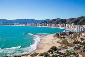 This is a 3 bedroom, 1 bathroom apartment, with a built size according to the banks database of 86m2, situated in calle pintor sorolla, 46400, cullera (valencia), spain. Cullera La Playa De Miles De Madrilenos Playas Valencia Cope