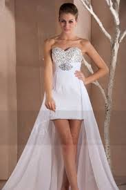 Robe de bébé en dentelle avec des manches longues, entièrement doublée. Robe De Bapteme Robes Bapteme