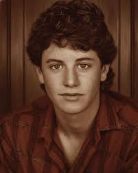 Thoughtful Wedding Gesture: Bride Prays with Single Girls