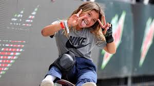 Gestaltung, designpf, design, accessoire, mode, industrial, schmuck, intermediales, visuelle kommunikation, grafik, fashion, produkt, bachelor, master, designstudium. Reaching The Sky Eurosport Begleitet Skateboard Ass Brown Auf Ihrem Weg Nach Tokio Eurosport