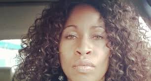 Follow our easy before and after tips to maintain moisturized and healthy hair. Wearing Your Hair Naturally Curly In The Workforce Here 39 S How To Protect Yourself