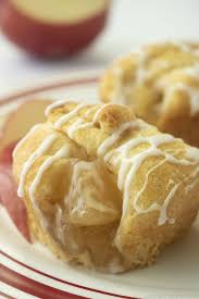 Apple Pie Bites Are So Easy To Make With Crescent Rolls Recipe In 2020 Apple Pie Bites Crescent Roll Recipes Dessert Apple Recipes