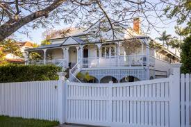 Learn more about floor plans, types of floor plans & how to make a floor plan. This Is Why Your Queenslander Feels Like An Oven In Summer