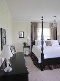 Bedroom Bed In Front Of Window Design Pictures Remodel Decor And Ideas Page 2 Bedroom Design Cottage Bedroom Master Bedroom