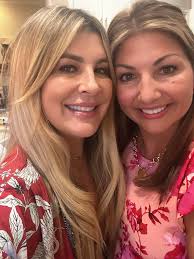 Stevie Nicks at 75 with the Fab 5 ✨🌙❤️‍🔥#stevienicks #rockongolddustwoman  #queenofrocknroll