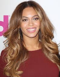 Coiffure cheveux mi long avec frange sur le coté. Coupe Degradee Cheveux Epais Coupe Degradee Les Coiffures De Stars Les Plus Reussies Elle