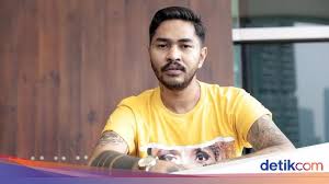 Nama onadio leonardo terkenal semenjak ia menjadi vokalis band killing me i. Onadio Leonardo Ikut Komentari Video Syur Mirip Gisel