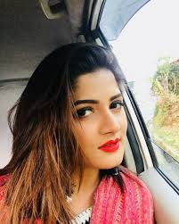 Wear low waist ones sarees are the best dresses to show curves such as lower back and you can guess the rest… by the way whom do you wish to seduce with a hot saree. Pin On Bong Collection