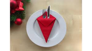 Par le biais de notre page, on a l'occasion de voir les avis pliage de serviette pour couvert. Tuto Pliez Vos Serviettes En Range Couverts