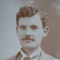 Katherine Rapp's Instagram, Twitter & Facebook