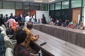 Pasuruan adalah kota pegunungan atau bisa disebut city of mountain. Lecehkan Wartawan Kepsek Smpn 2 Purwodadi Minta Maaf Pontas