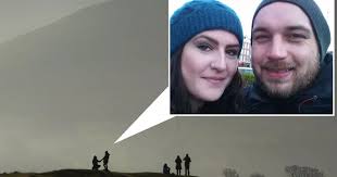 Found! The mystery couple behind one of the best pictures from the solar  eclipse