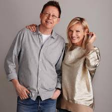 Dj jo whiley has said she is living a nightmare after being offered a covid vaccine before her sister, who has a learning disability and diabetes. What Time Is Simon Mayo And Jo Whiley S Drivetime Show On Radio 2 And What S Happened To All Request Friday