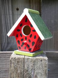 These unique decorative birdhouses are nicer than a lot of human homes. Little Bird Houses Bird Houses Painted Decorative Bird Houses Bird House