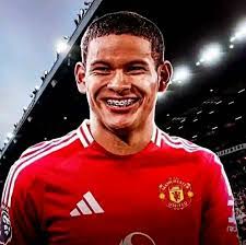 Aaron Banyas's Instagram, Twitter & Facebook