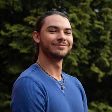 Caleb Yates's Instagram, Twitter & Facebook