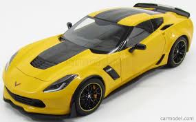 We've been dying to review the new beast and finally our host tom. Autoart 71260 Scale 1 18 Chevrolet Corvette Z06 C7r Coupe 2015 Yellow
