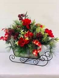 Christmas Centerpiece Table Centerpiece Christmas Sleigh Centerpiece Christmas Arrangement Christmas Decor Table Accent Table Decor In 2020 Christmas Flower Arrangements Christmas Centerpieces Christmas Wreaths
