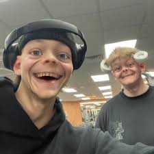 taylor swift makes music for girls who give toothy head