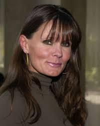 Lynne Herring's Instagram, Twitter & Facebook