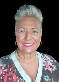 Rochelle Taylor's Instagram, Twitter & Facebook