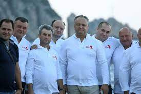 Om de radio, publicist, doctor in istorie, scriitor. Igor Dodon Corneliu Furculita Camarad Consatean Si Facebook