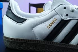 Konvergensi Gaya dan Performa