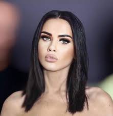 Vedeta tv a dezvaluit ca a facut trei. Oana ZÄƒvoranu È™i A Lansat Propria Emisiune Pe Internet Vedeta A ApÄƒrut Intr O È›inutÄƒ Extrem De Sexy In FaÈ›a UrmÄƒritorilor SÄƒi Video Spynews Ro