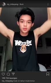 Jelang melahirkan, ini 6 momen dinda hauw olahraga yoga didampingi rey mbayang. Mrvvip On Twitter Rey Mbayang Looks So Cute On Tiktok Selebstyle