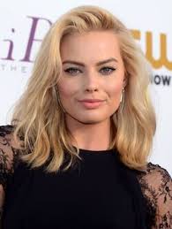 However, her fashion moment wasn't the only thing worth swooning over. Margot Robbie Dc Movies Wiki Fandom