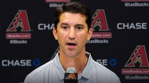 D-backs presentaron oficialmente a Mike Hazen como su nuevo GG