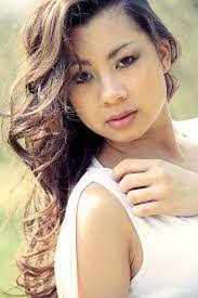 Jennifer Jasmin's Instagram, Twitter & Facebook