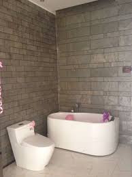 Slate Tiles Veneer Sheet To Cover Bathroom Walls With A Mixed Size Tile Pattern Slate Tile Flexible Stone Veneer Slate Veneer
