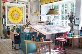 There are lots of easy and simple diy wall painting tips to start with it. Art Studio Ideas How To Design Beautiful Small Spaces Expanding Creative Horizons