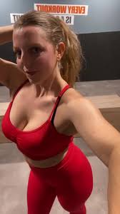 Michelle Vos (@michellevos_)