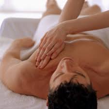 Des massages naturistes dans des jacuzzis spacieux, massages naturistes à. Massage Californien Pour Hommes Institut Booster Paris
