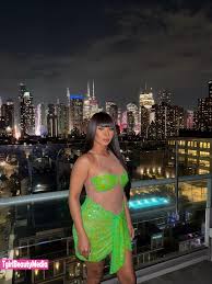 MelindaTsbkk Glows in Neon Green Against the City Lights 😇💞🏳️‍⚧️🏳️‍🌈  @melindatsbkk58 www.tgirlbeautymedia.com tgirlbeautymedia model fashion  transwomen TGIRL trans Transgender Shemale transsexual  beautifultrans transsexualbeauty ...