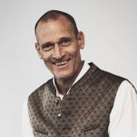 Gerald Ring's Instagram, Twitter & Facebook